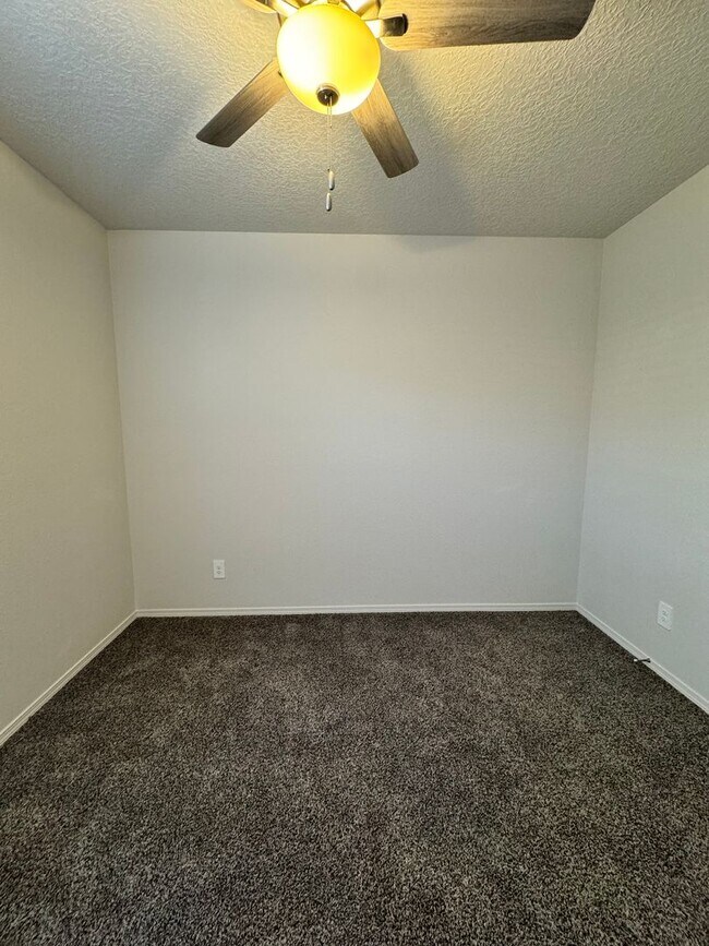 Building Photo - 771 Prairie Sage Ct SW