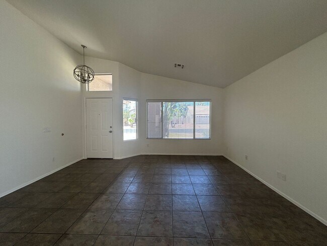 Building Photo - 3861 E Redfield Ct