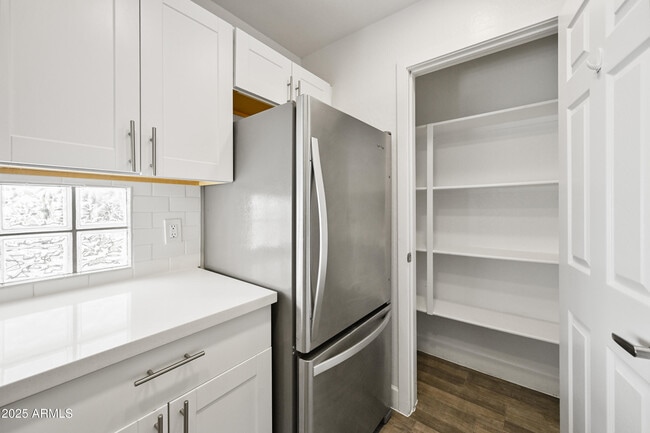 Building Photo - 3065 N 67th Ave