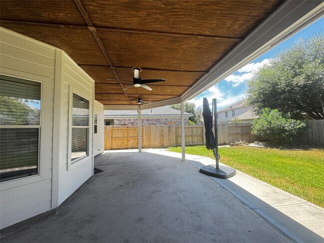 Building Photo - 15503 Hickory Dale St