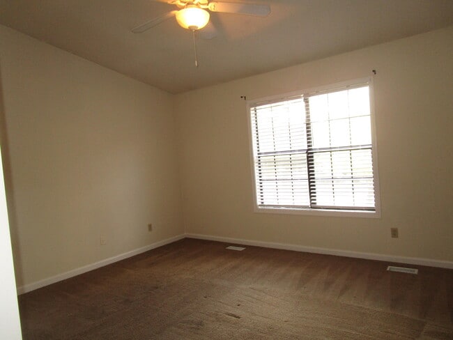 Building Photo - 645 Archdale Dr