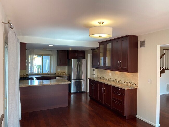 Building Photo - 5648 Slicers Cir