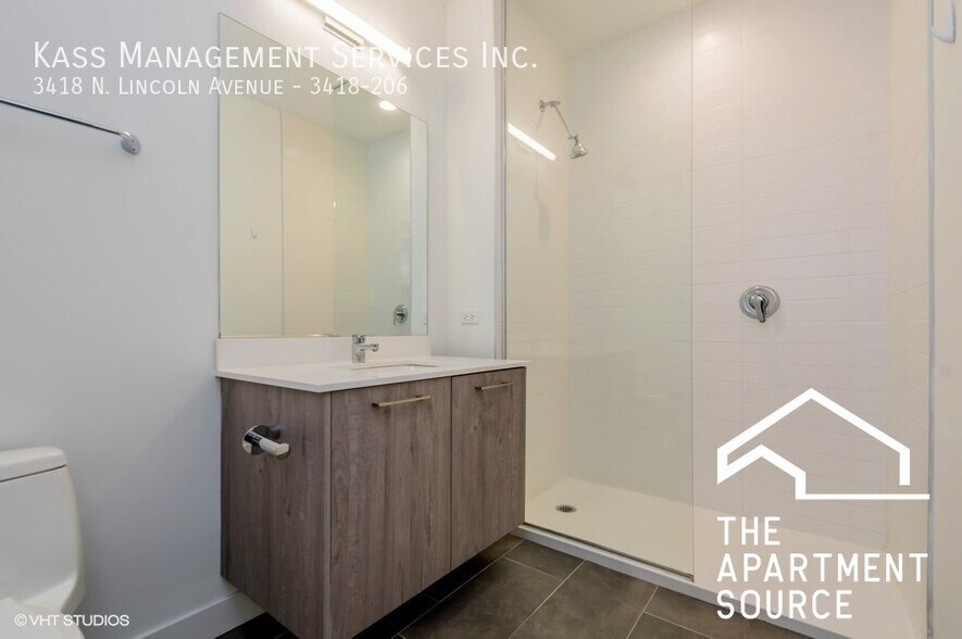 Building Photo - 3420 N Lincoln Ave