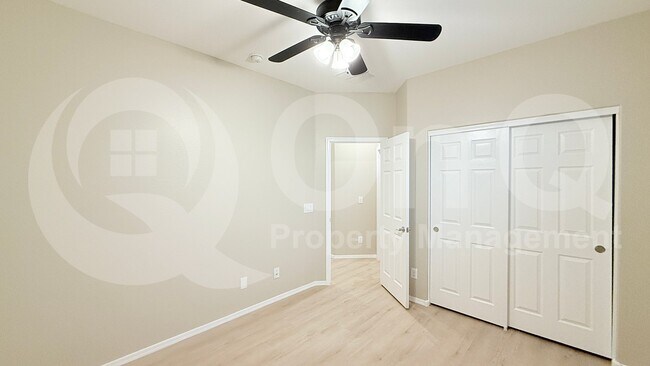 Building Photo - 862 East Gold Dust Way