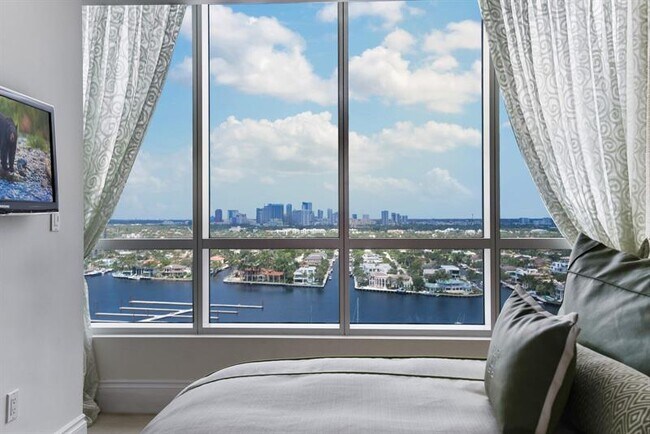 Building Photo - 1 N Fort Lauderdale Beach Blvd