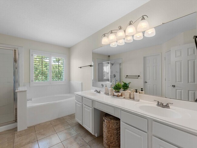 Building Photo - 14003 Stardust Ln