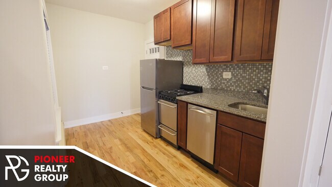 Building Photo - 2840 N Orchard St