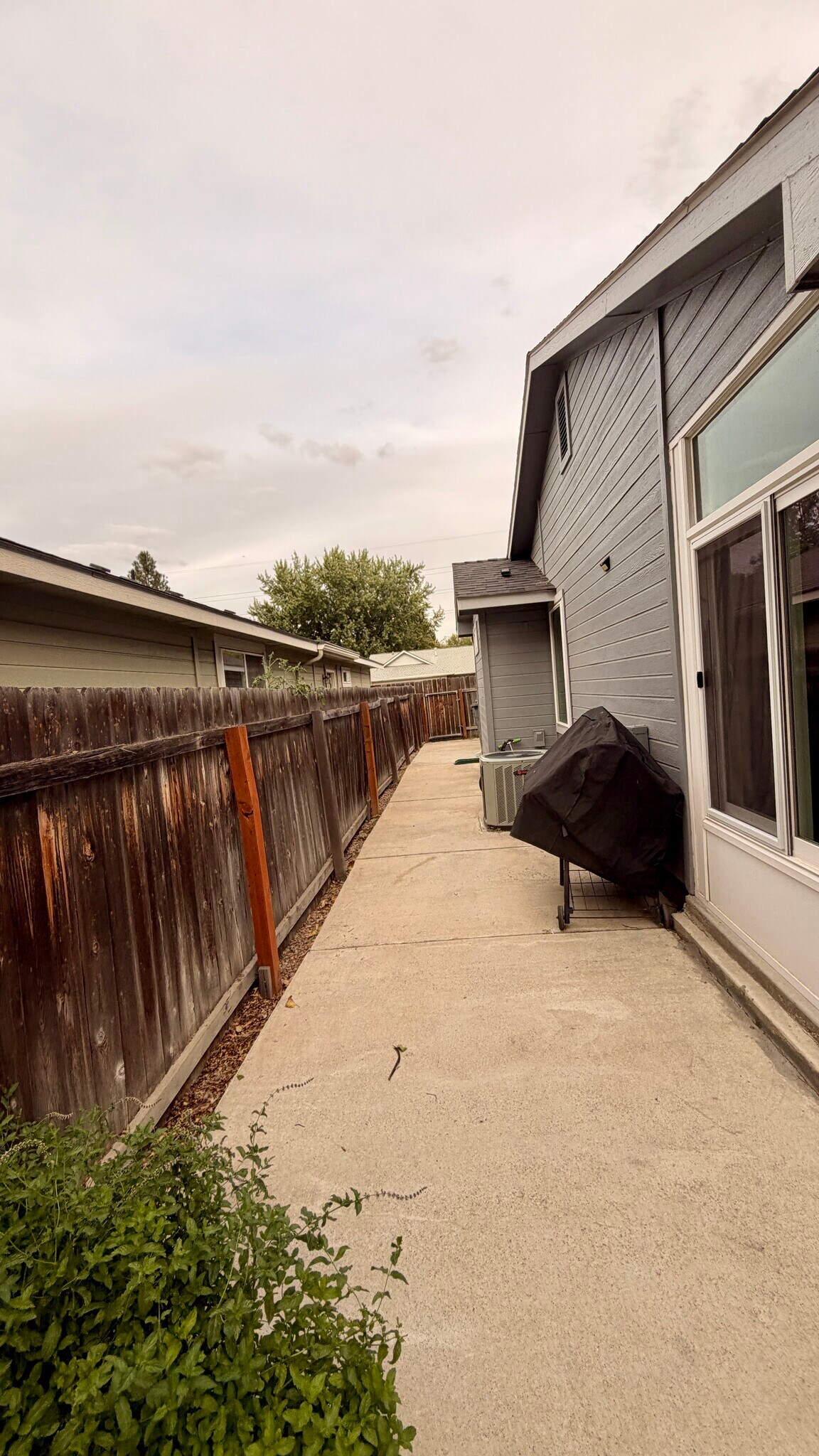 Building Photo - 4233 S Trailridge Ave