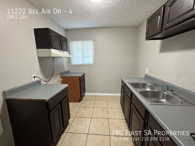 Building Photo - 11222 Bel Air Dr-4