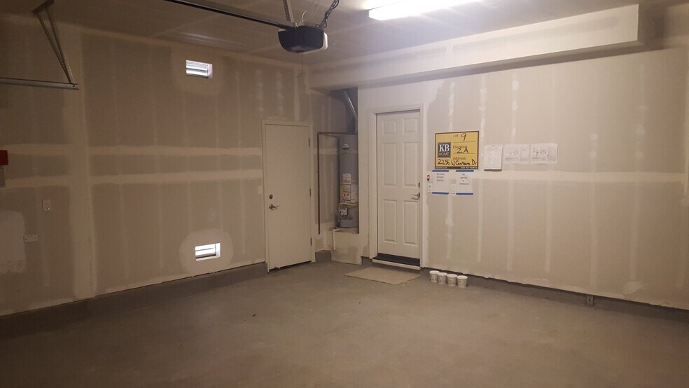 Building Photo - 2256 W Cantara Dr