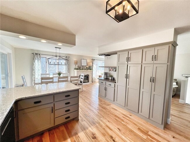 Building Photo - Remodeled 4 bedroom 2 bath 2 car Baxter Home