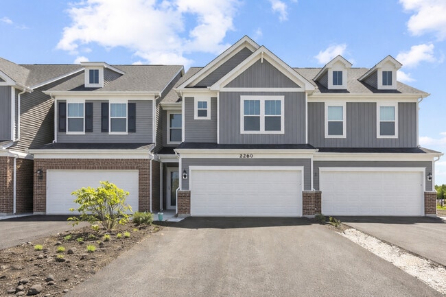 Building Photo - 2260 Horseshoe Cir