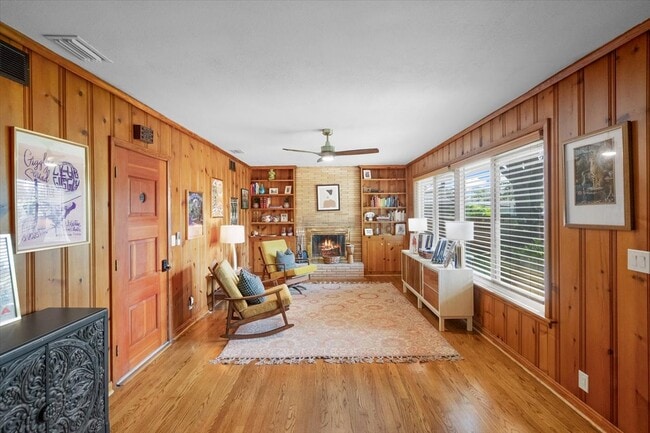 Building Photo - 4804 River Basin Dr S