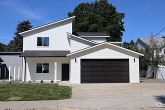 Building Photo - Home Downtown CDA!