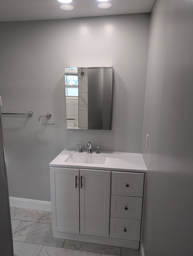 Building Photo - 1018 Neel St