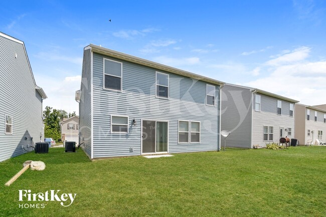 Building Photo - 8115 Fisher Bend Dr