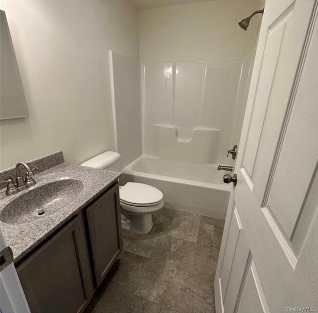 Building Photo - 26 Grand St