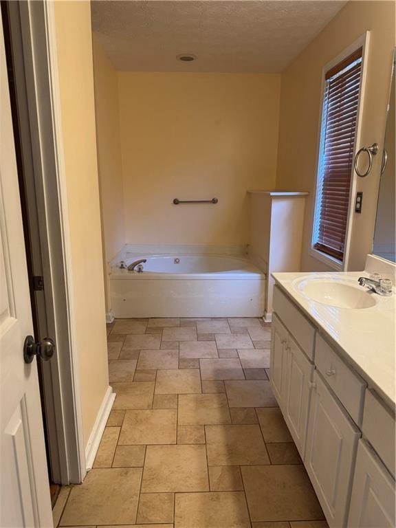 Building Photo - 4170 Longmont Dr