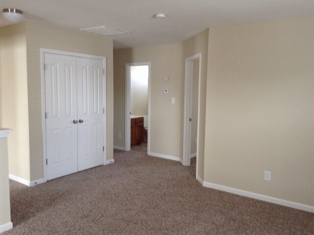 Building Photo - 2476 Ingleside Dr