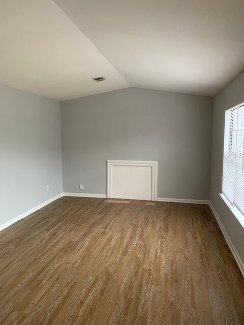 Building Photo - 3306 Chesapeake Cir