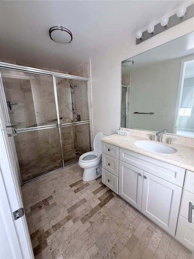 Building Photo - 49 Majorca Ave