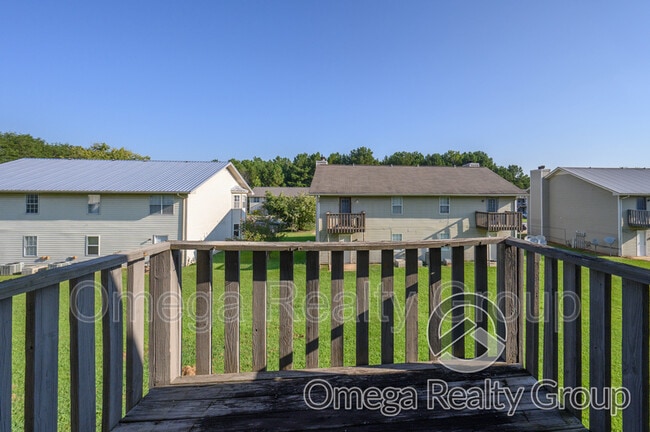 Building Photo - 821 Willow Pointe