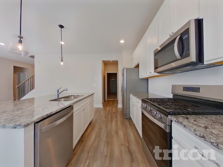 Building Photo - 83 Leyland Ct