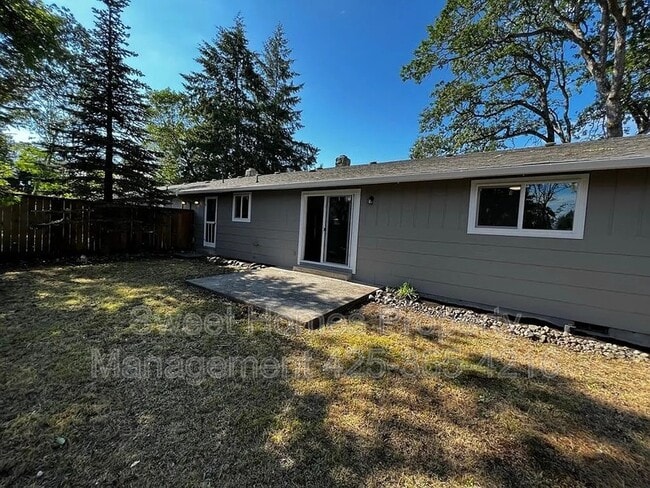 Building Photo - 9212 Lawndale Ave SW