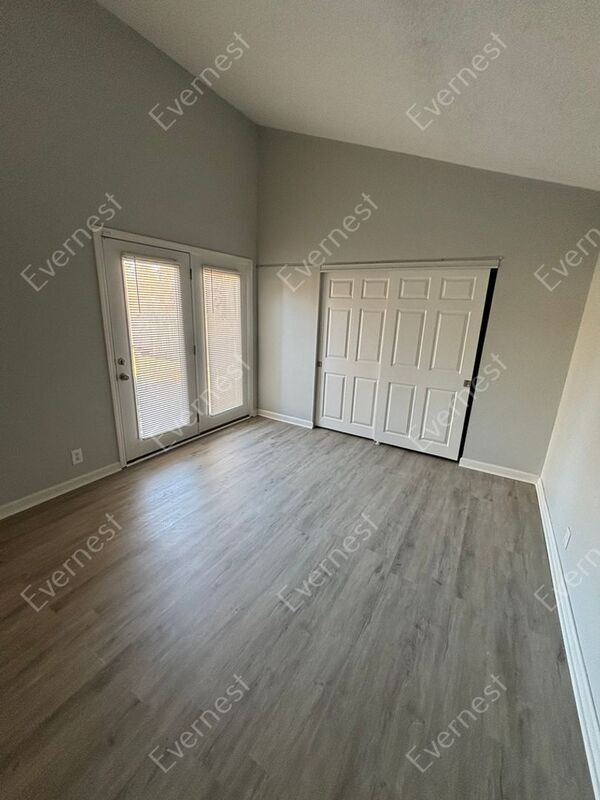 Building Photo - 1312 Langholm Dr