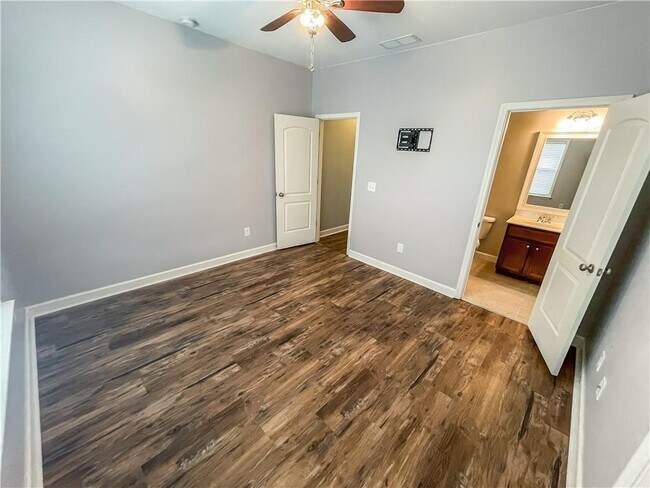 Building Photo - 4450 Wooded Oaks NW