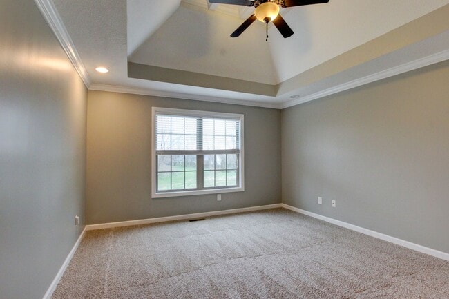 Building Photo - Executive Home on Cul de sac off exit 8.  Hurry.