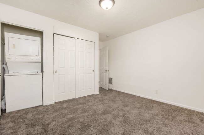 Building Photo - 1109-1111-1111 Franklin Ave