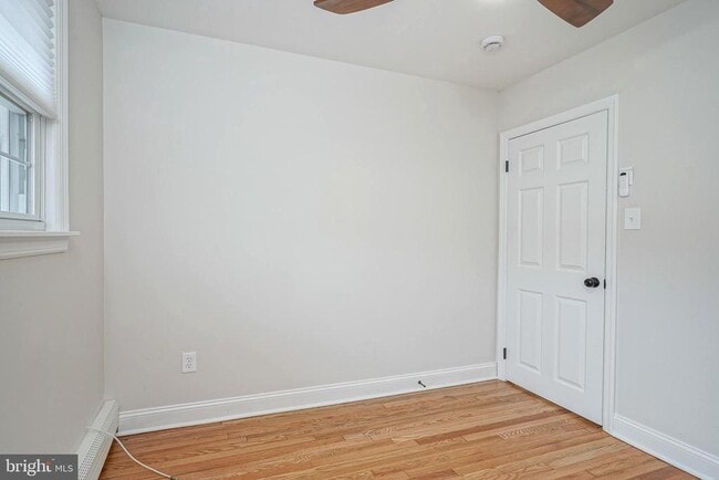 Building Photo - 10 Garfield Ave