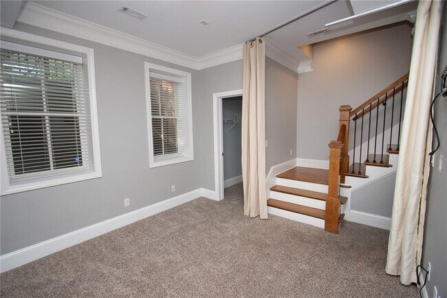 Building Photo - 839 Inman Vlg Pkwy NE