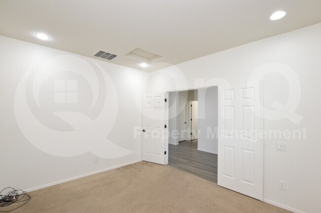 Building Photo - 10938 East Starkey Avenue