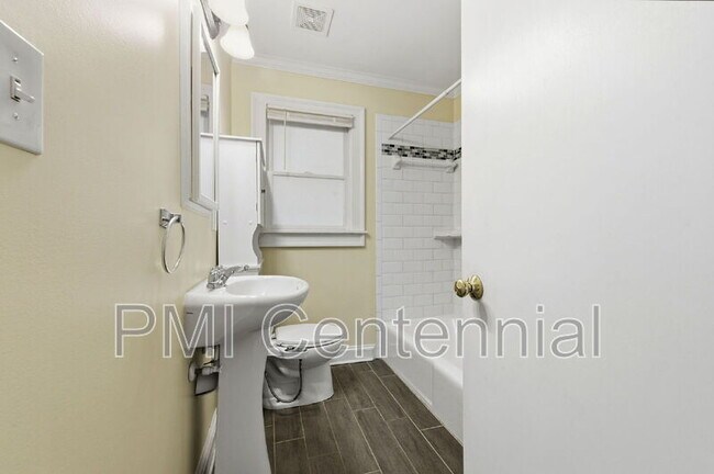 Building Photo - 2649 Homeland Dr