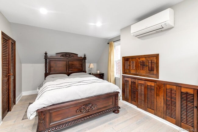 Building Photo - 98 Ethel St