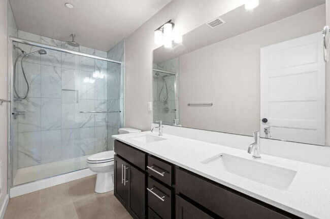 Building Photo - 13717 Admiralty Way