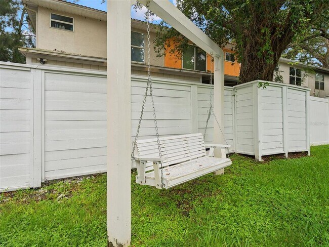 Building Photo - 3102 W San Juan St