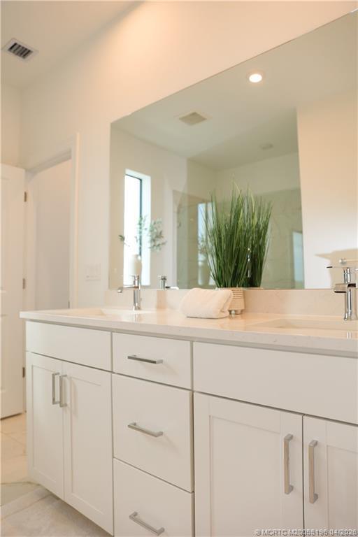 Building Photo - 950 SW Pr Ave