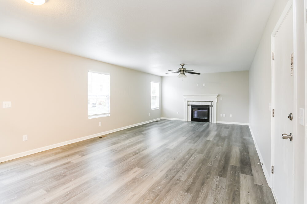 Building Photo - 6125 Fallsburg Dr