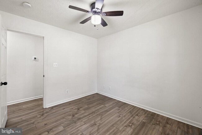 Building Photo - 345 Brown Ave