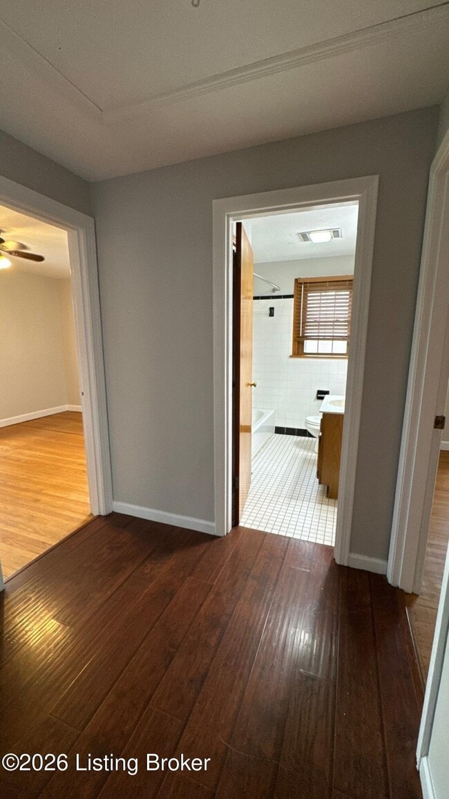 Building Photo - 113 Southview Terrace