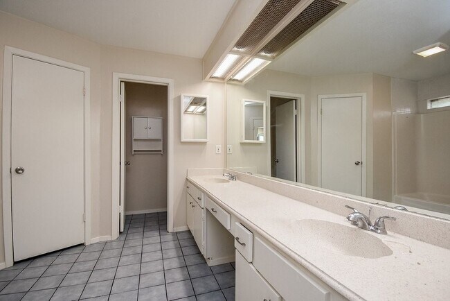 Building Photo - 22814 Coriander Dr