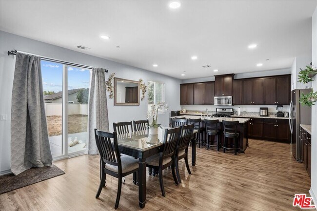 Building Photo - 24944 El Braso Dr