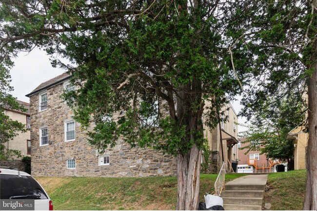Building Photo - 2307 Haverford Rd