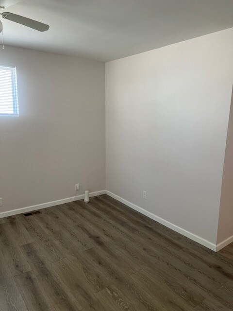 Building Photo - 4668 Tesson St