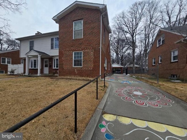 Building Photo - 7213 Adelphi Rd