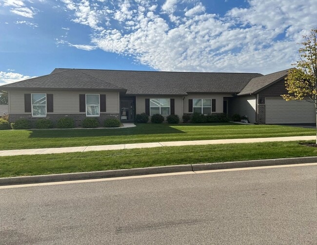 Building Photo - 7535 Marsh Hawk Dr