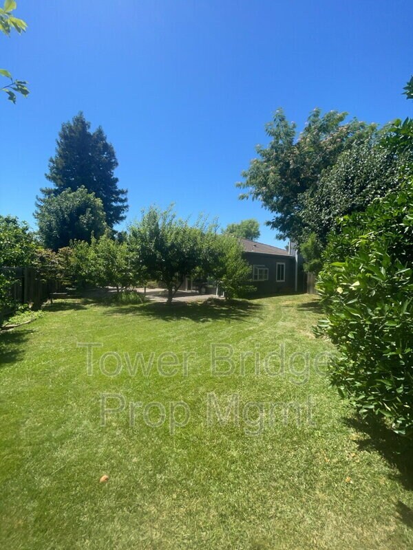 Building Photo - 1515 Knight Ct